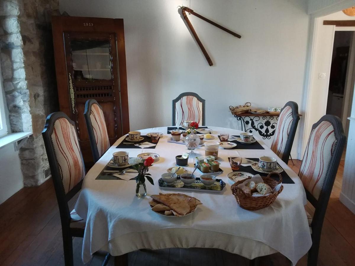 Les Chambres De Marie Le Saint 外观 照片